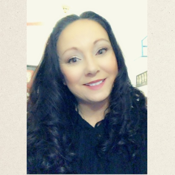 Meet your Posher, Rebecca - Picture 1 of 1